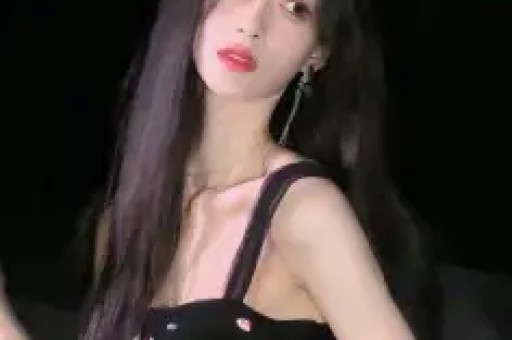 从‘南艺校花’到被封杀:刘露的堕落史与娱乐圈警示 从‘南艺校花’到被封杀:刘露的堕落史与娱乐圈警示