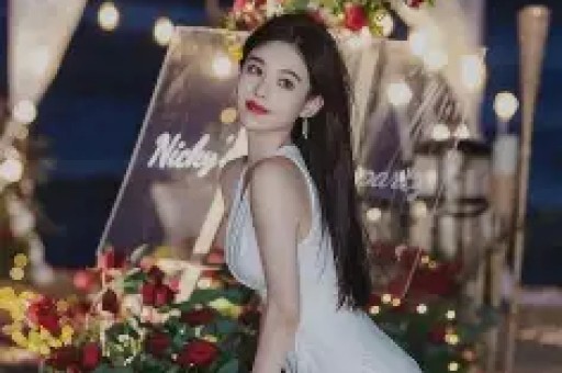 从“嫁给自己”到负债50万：当独立女性被收割有些人缺的不是仪式感是底线